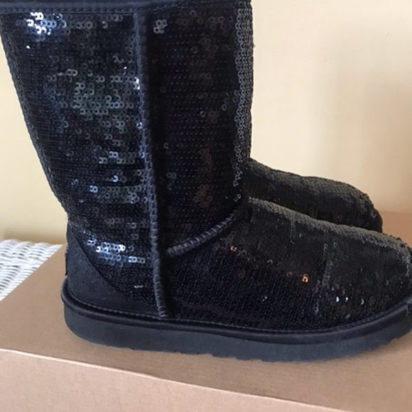 Ugg Australia Short Black Sparkle Sequin boots women's size 7 - Picture 3 of 5